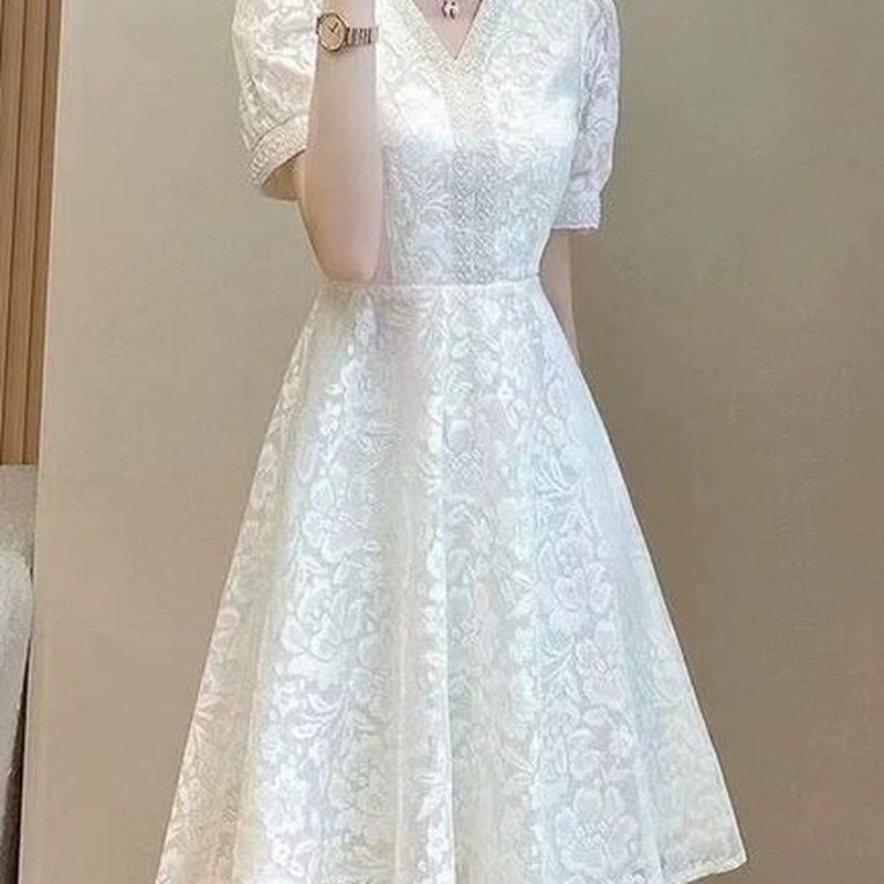 白色蕾丝V领短袖连衣裙 细节图1